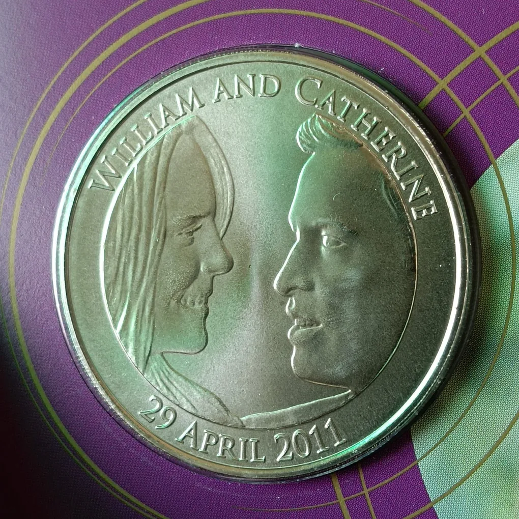 Rare The Official UK Royal Wedding Coin Prince William 5 Pounds Proof Coin 2011 Issue By Royal Mint UK