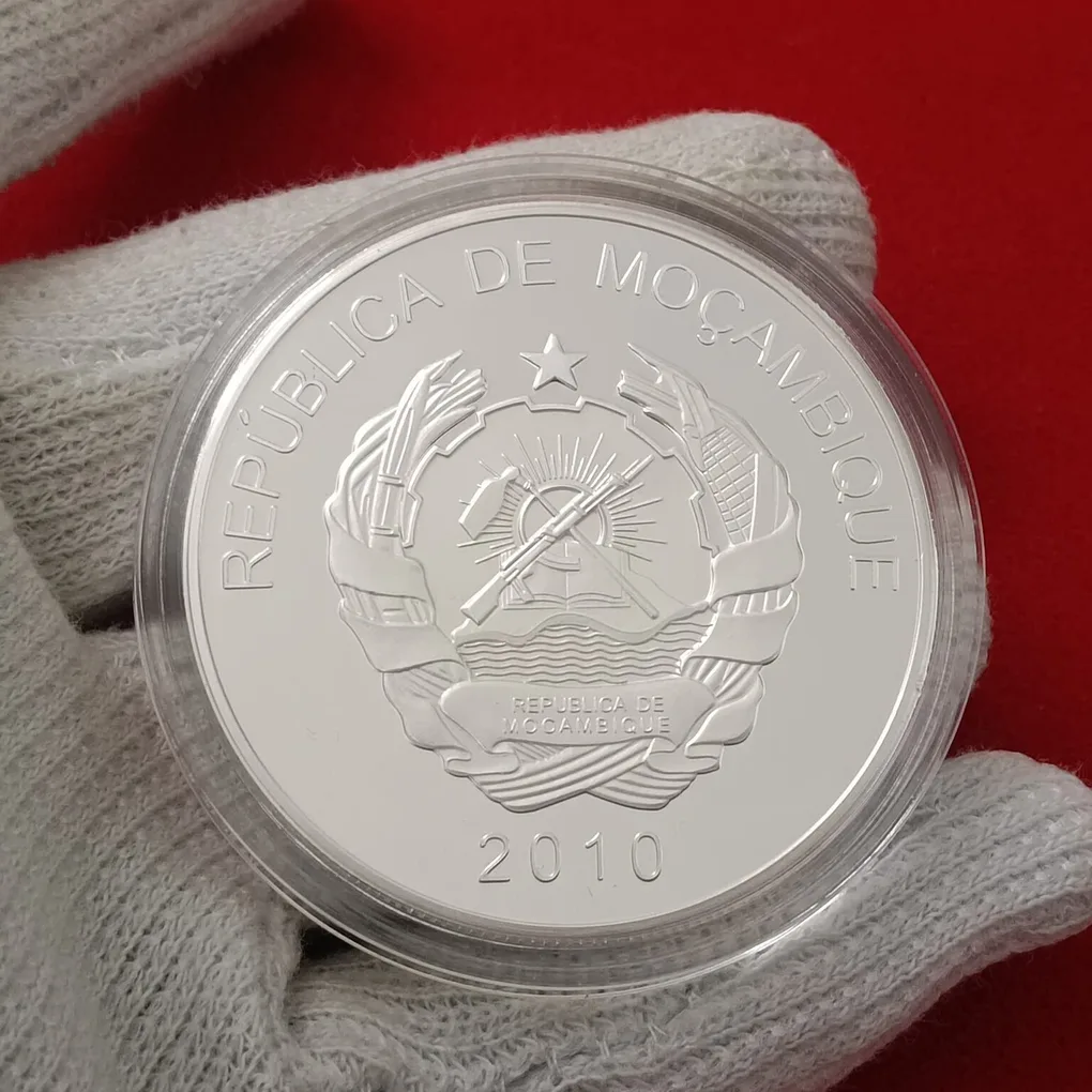 Republic of Mozambique South African Country Mega Towers Burj Kalifa Coin Arabia 2010 Year