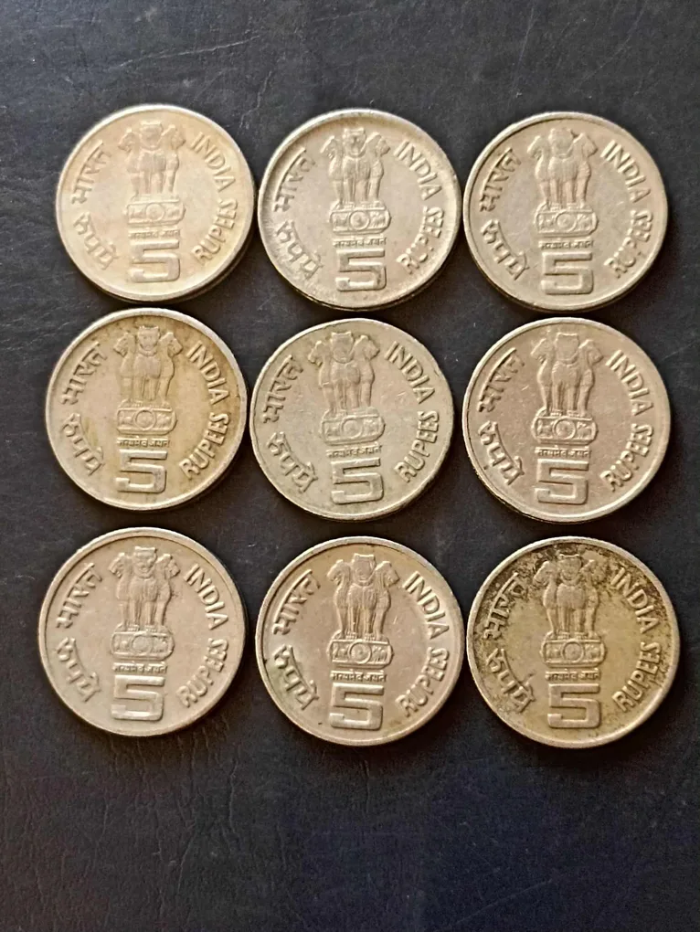 Republic India Denominaton 5₹ Metal coper nickel Same and similar piece available