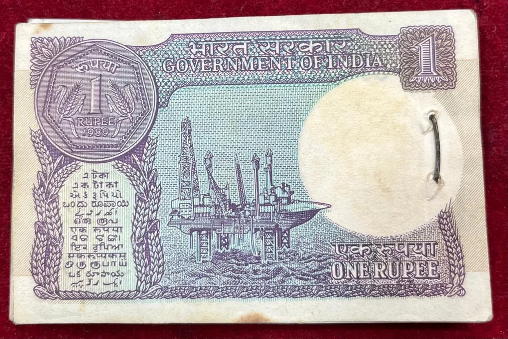 1 Rupees Governor S. Venkitaramanan (61 PCS seriel LOTT ) Rare Note