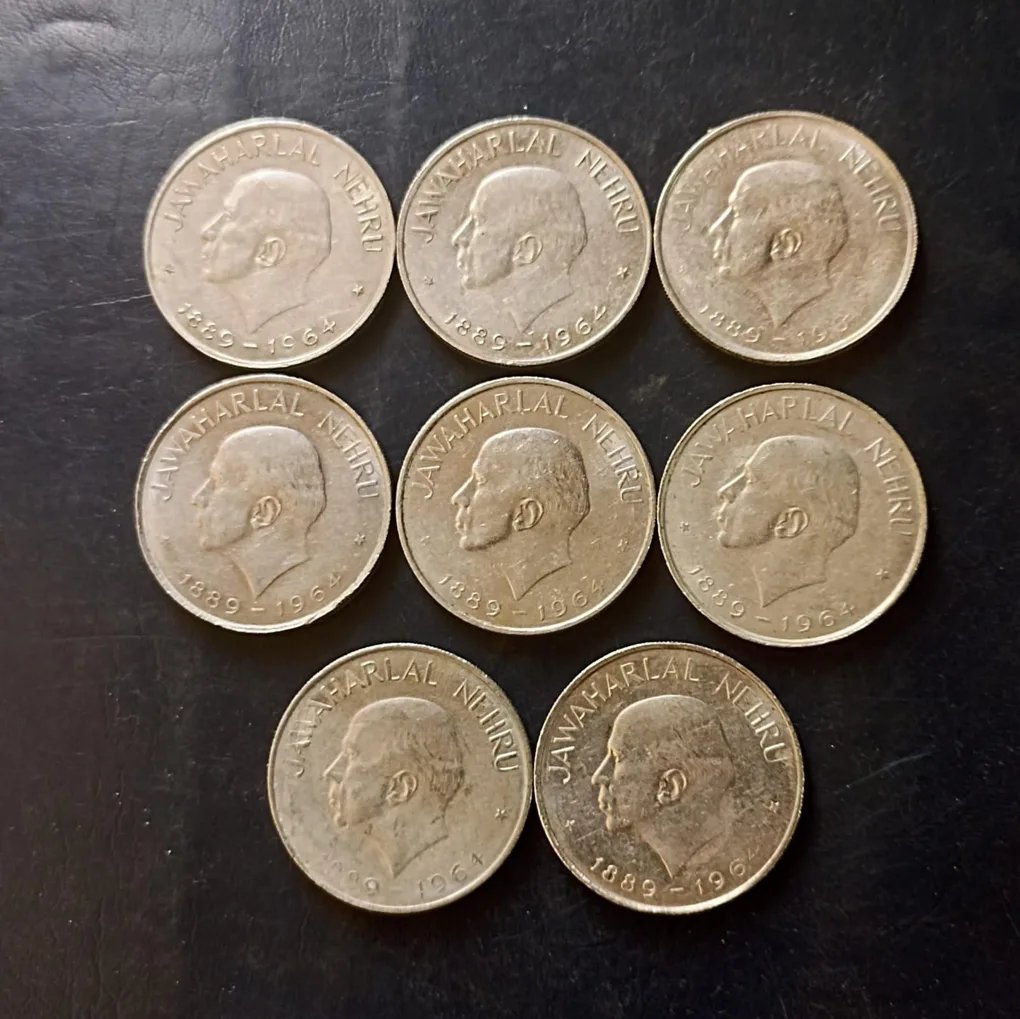 Republic India Denominaton 1₹ Back side of Mahatma Gandhi Metal copper nickel Same and similar piece available