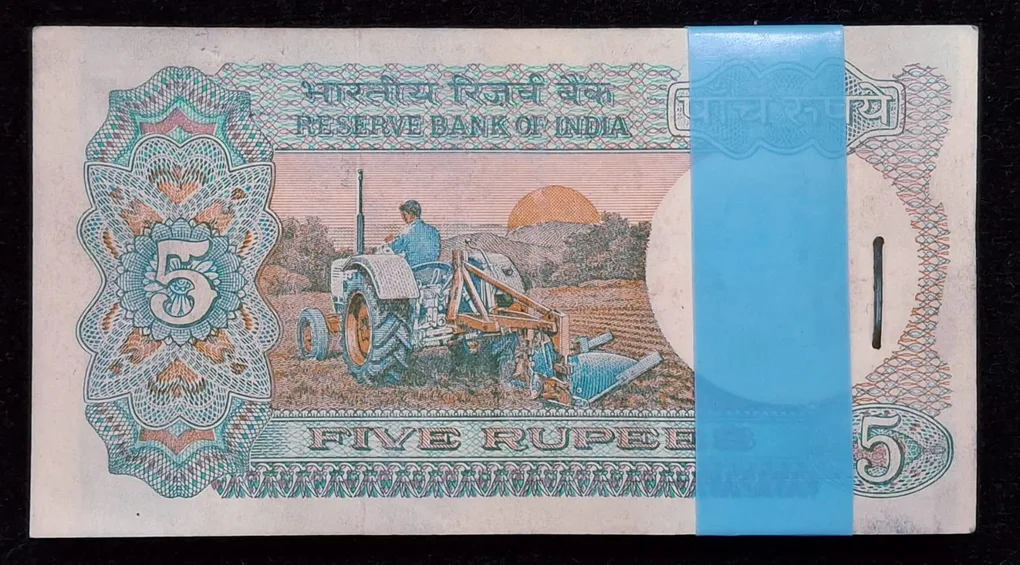 5 Rupees Tractor Governor C.Rangarajan Rare (100 Note) Serial Packet