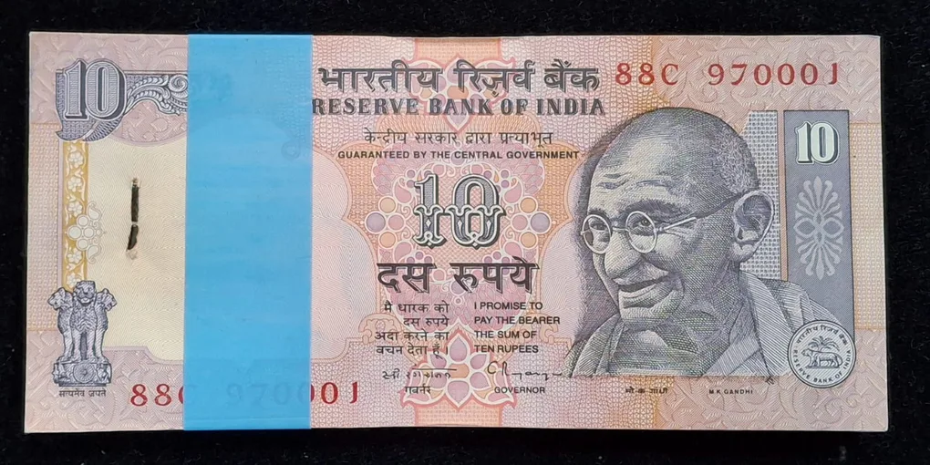 10 Rupees Governor C.Rangarajan Rare GEM UNC (100 Note) Serial Packet