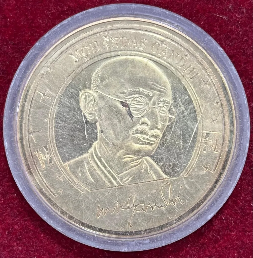 Mahatama Gandhi Greatest Lives in HI Story Big Size Medal with Capsul Rare Coin #N-502