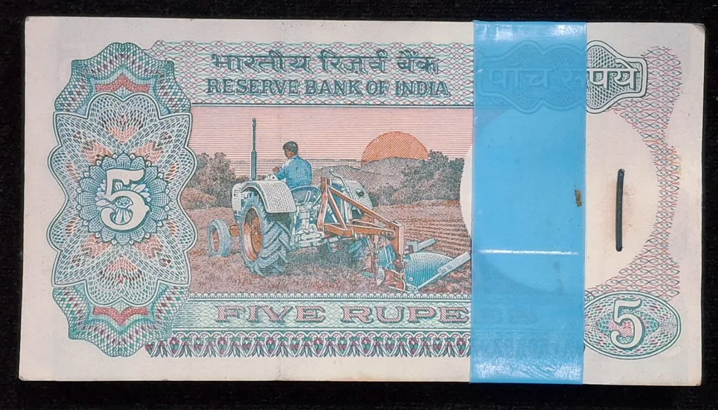 5 RUPEES TRACTOR GOVERNOR C.RANGARAJAN RARE ( 100 NOTE ) UNC SERIAL PACKET