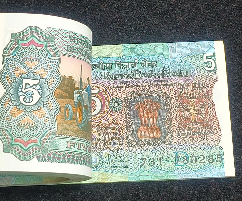 5 Rupees Tractor Governor Amitabh Ghosh 100 Notes Extremely Rare Serial Packet