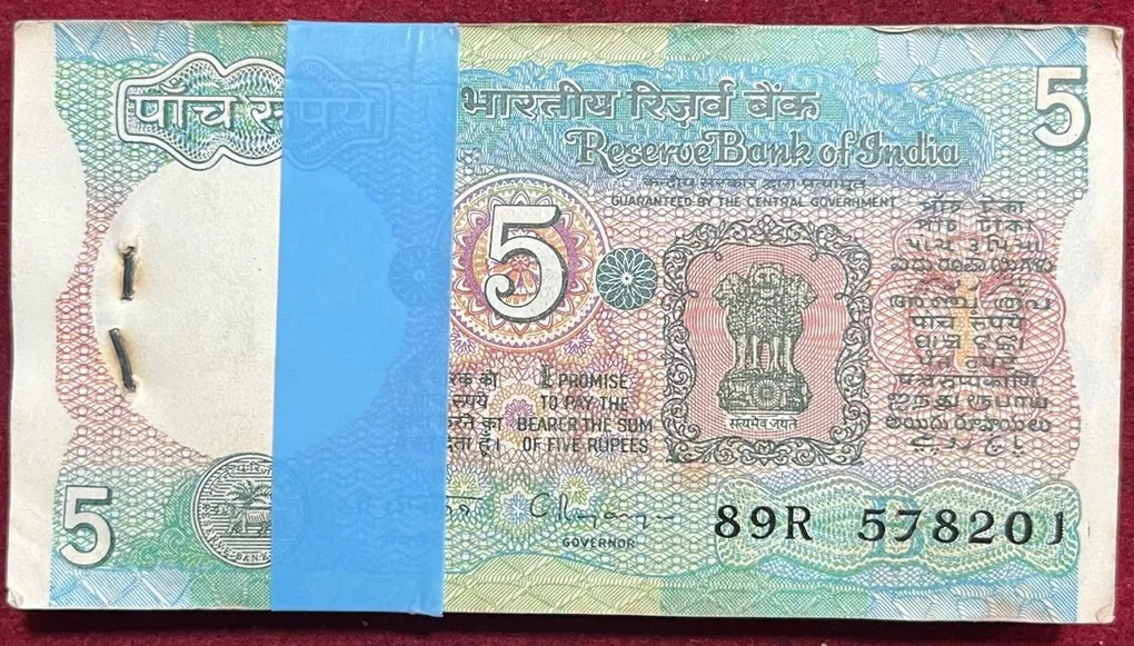 5 RUPEES TRACTOR ISSUE GOVERNOR C.RANGARAJAN RARE UNC (100 NOTE ) SERIAL PACKET