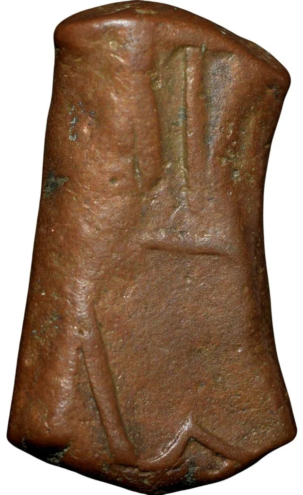 Copper Paisa of Muhiabad Poona Mint of Maratha Confederacy(17th-18th Cen. AD) with Nagfani/Cobra
