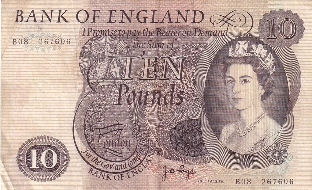 Ex Rare 10 Pounds 1970-75 Queen Elizabeth II Old Very Fine Note #1