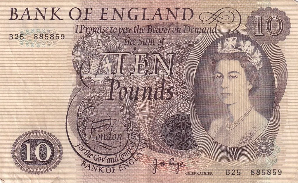 Ex Rare 10 Pounds 1970-75 Queen Elizabeth II Old Very Fine Note #3