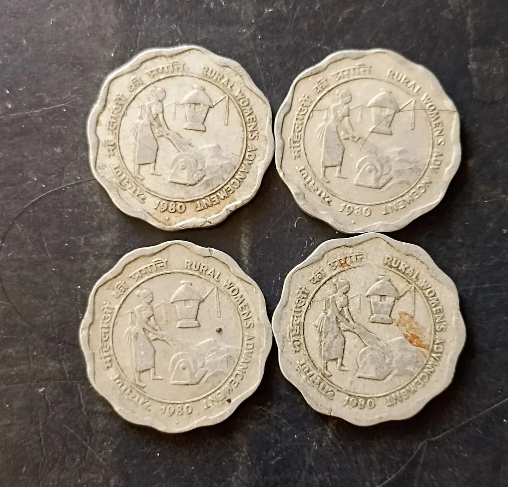 Republic India Denominaton 10 paise Metal aluminium Back side rural women advertisement Same and similar set are available