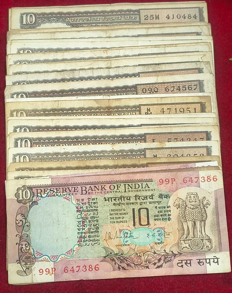 10 Rupees Old Issue Used Condition Mix Governor (50 Pcs Lott) # Sk-2