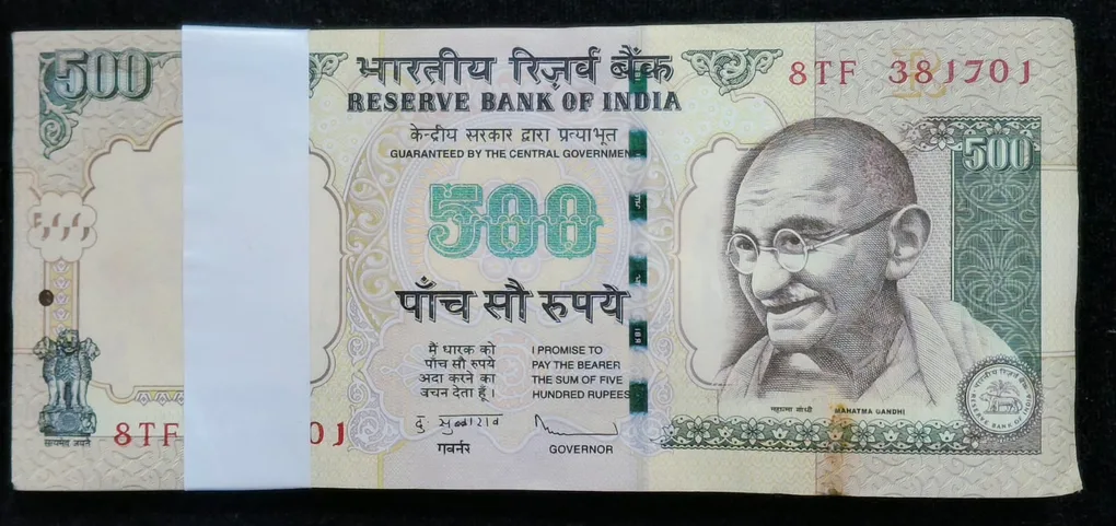 500 Rupees 2011 Governor D.Subbarao Rare UNC Serial Packet with Fancy Number Ending 786