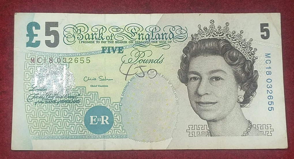 England Old Issue 5 Pound Elizabeth Rare Note #B-2