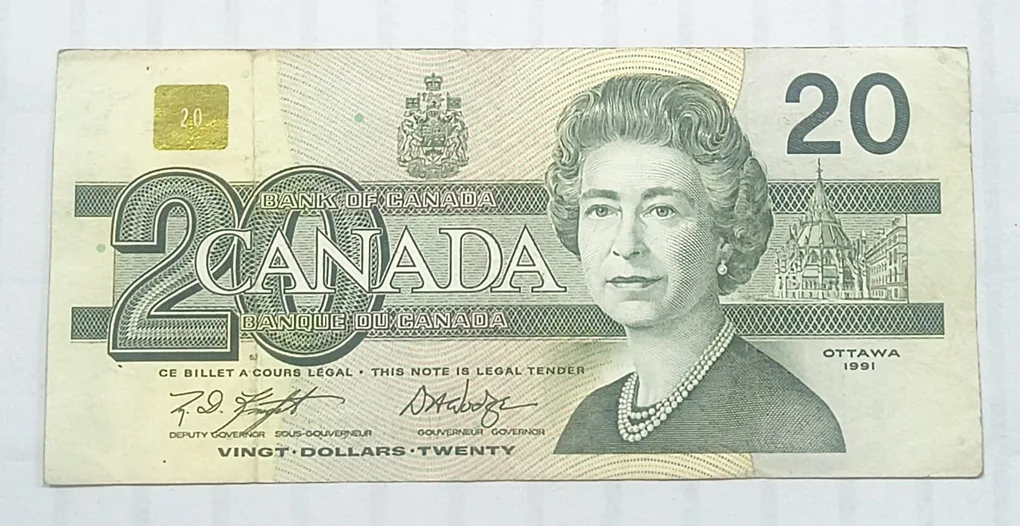 Canada 20 Dollar Old Issue Elizabeth (Ottawa 1991) Series Note #B-2