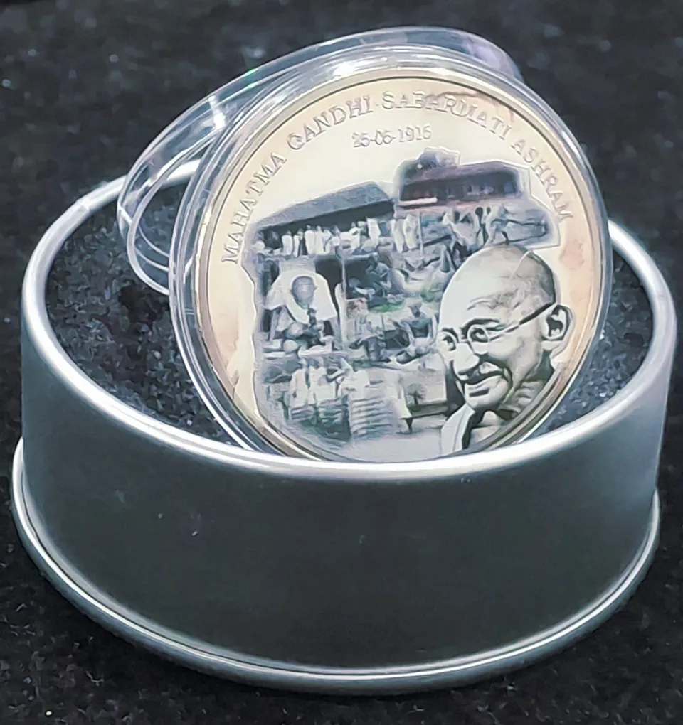 Mahatma Gandhi - establishment of sabarmati ashram 5th may (1915-2015) silver plated medallion with box & certificate