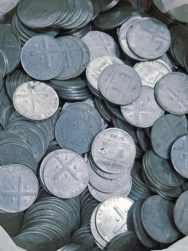 2005 Cross Coin Used Condition Coin ( 25 PCS LOTT)