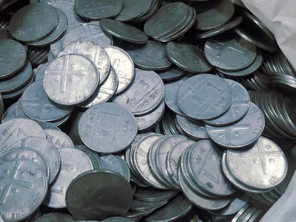 2005 Cross Coin Used Condition Coin ( 25 PCS LOTT)