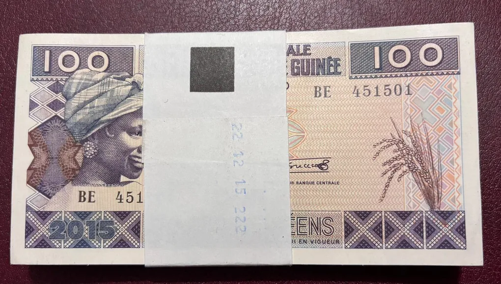 Guinee 100 Cent 2015 - 100 Notes Serial Bundle Rare #1