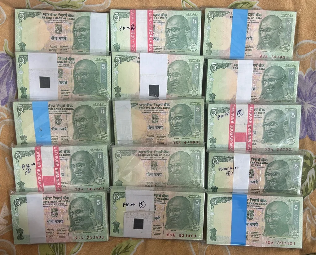 5 rupees serial packet gov.Subbarao 100 note serial packet buyer will receive 1 packet