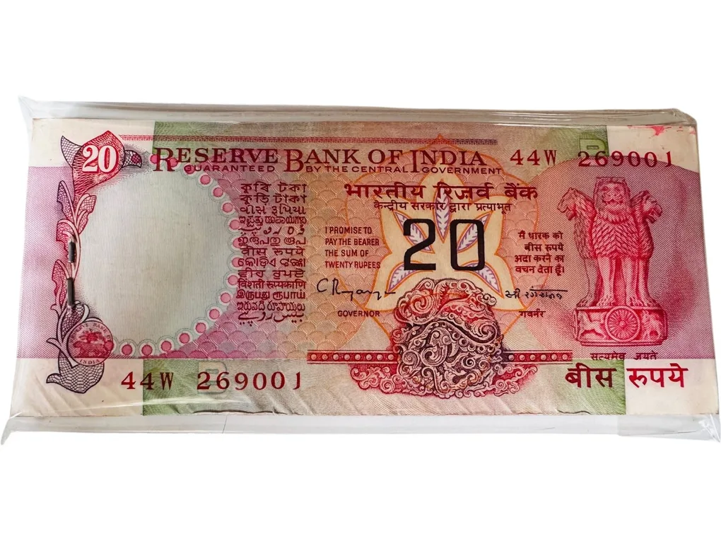 Rs 20 Chakra Issue Signed By C Rangarajan Inset B Serial Bundle Unique and Rare