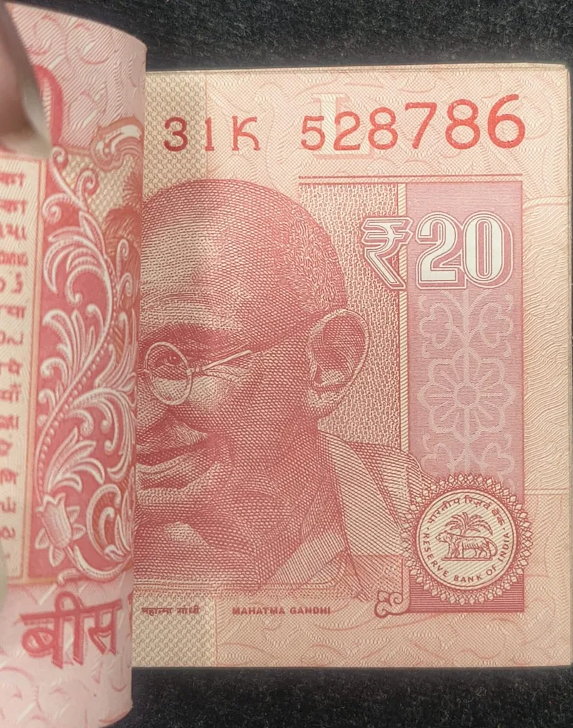 20 Rupees Old Issue Governor Urjit Patel Rare Serial Packet with Fancy Number Ending 786