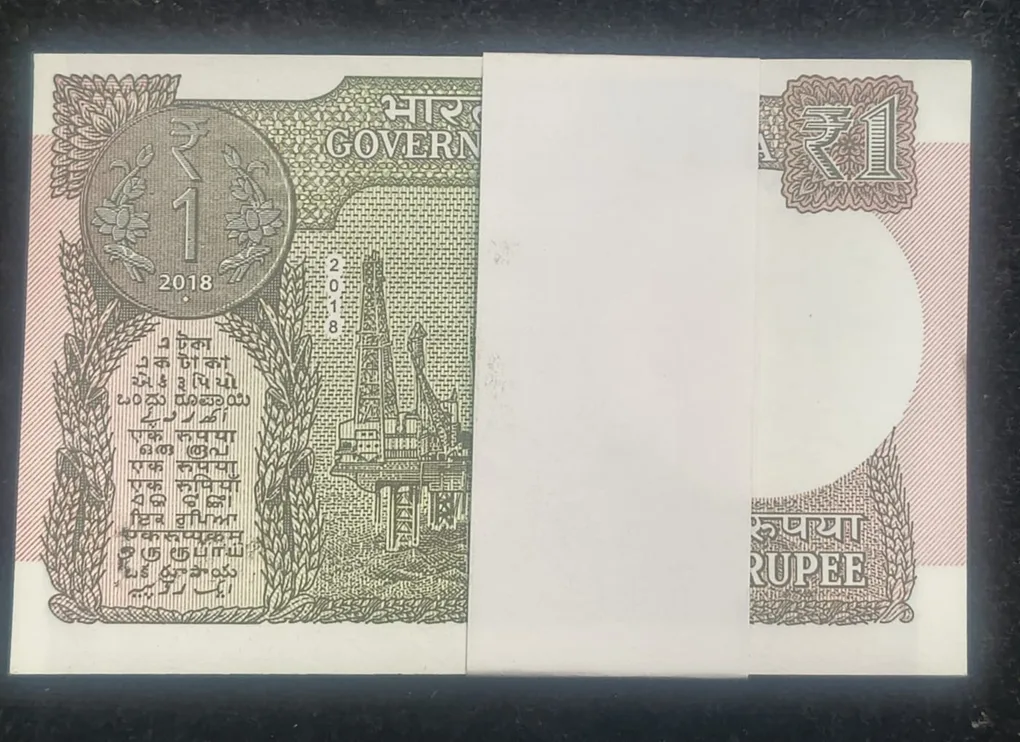 Semi Fancy One Rupees 2018 Serial Packet GEM UNC