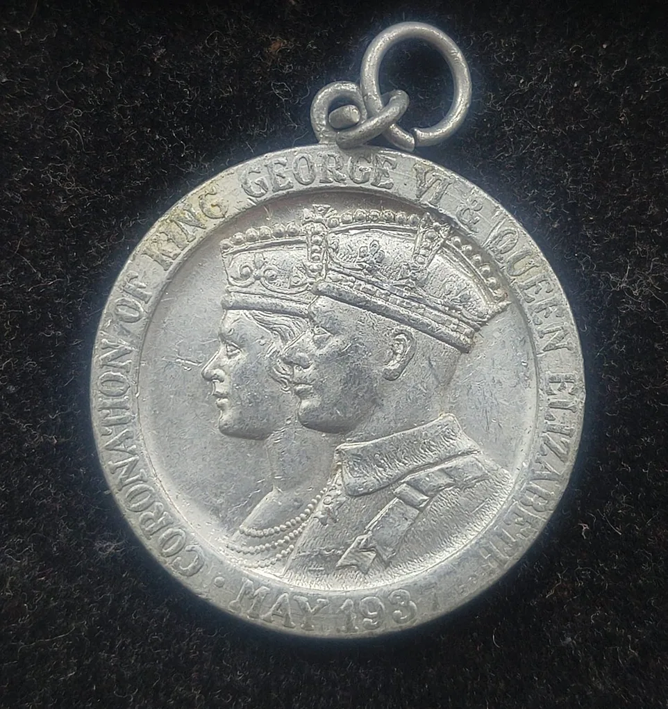 Aluminum 1937 British Medal Coronation of Edward And Elizabeth Medal #I-170