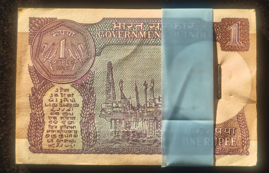 1 Rupees 1991 Governor Montek Singh Ahluwalia Rare UNC Serial Packet