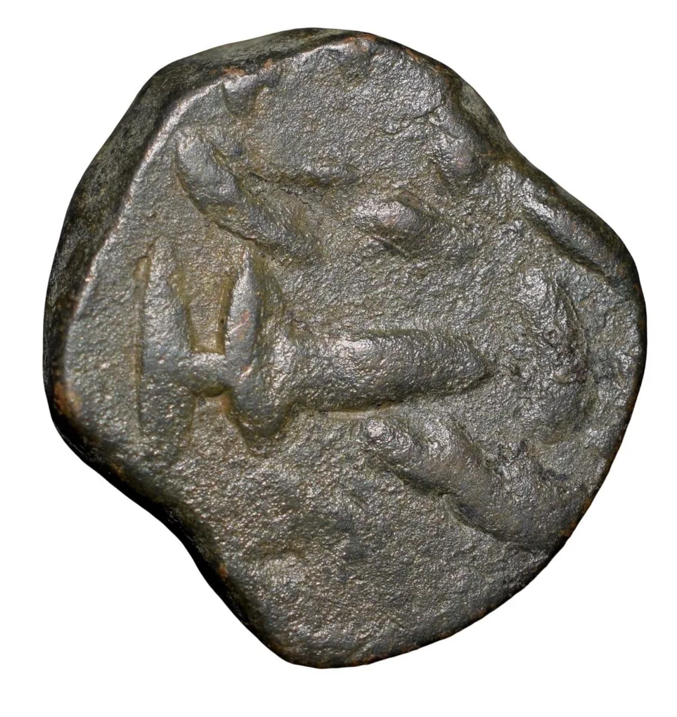 Copper Paisa of Hyderabad State INO Shah Alam II (AD 1759-1806) with Dagger/Sword Anonymous Type