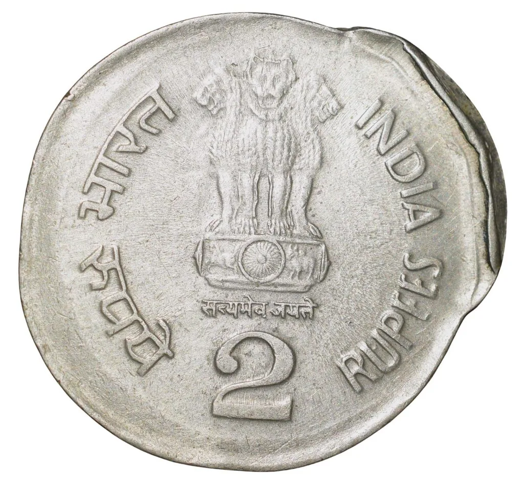 Copper-Nickel 2 Rupees of Republic India (AD 2003) of Hyderabad Mint Die-Shifting & Partial Brokage/Lakhi Error