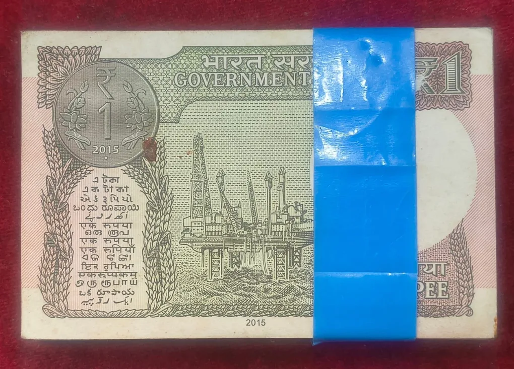 1 Rupees 2015 Governor Rajiv Mehrishi Rare Serial Packet with Fancy Number Ending 786