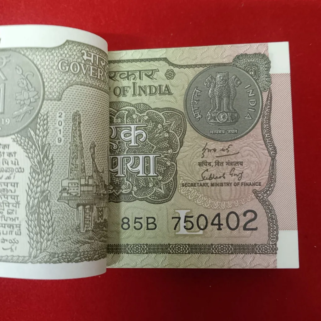 One Rs Full Bundle Finance Secretary Subhash Garg Year 2019 Gem Bunc Condition 750401