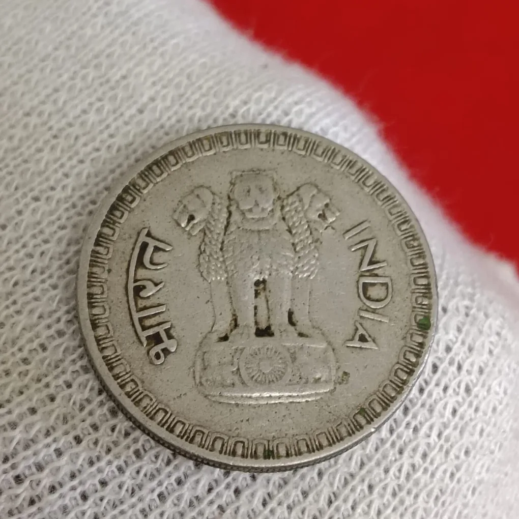 One Rs Copper Nickel Scare Coin 1962 Year Calcutta Mint