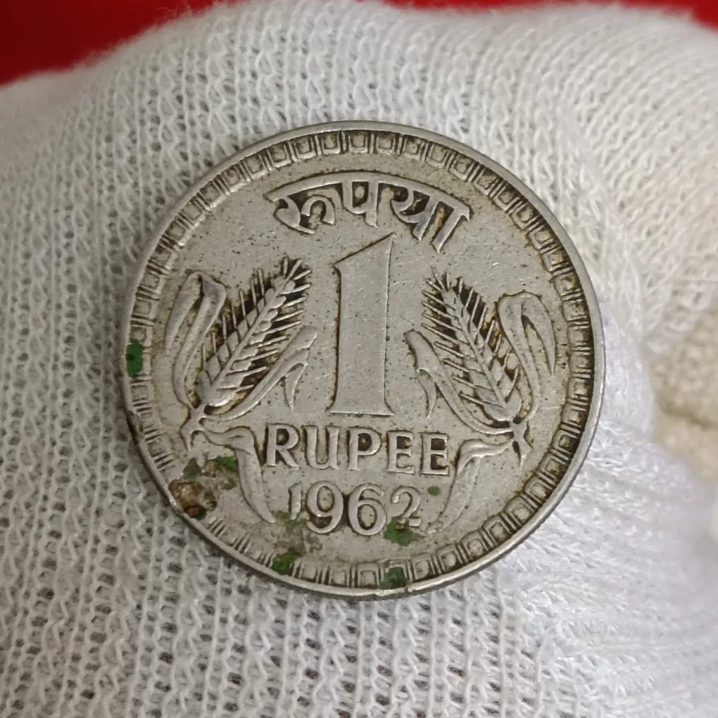 One Rs Copper Nickel Scare Coin 1962 Year Calcutta Mint