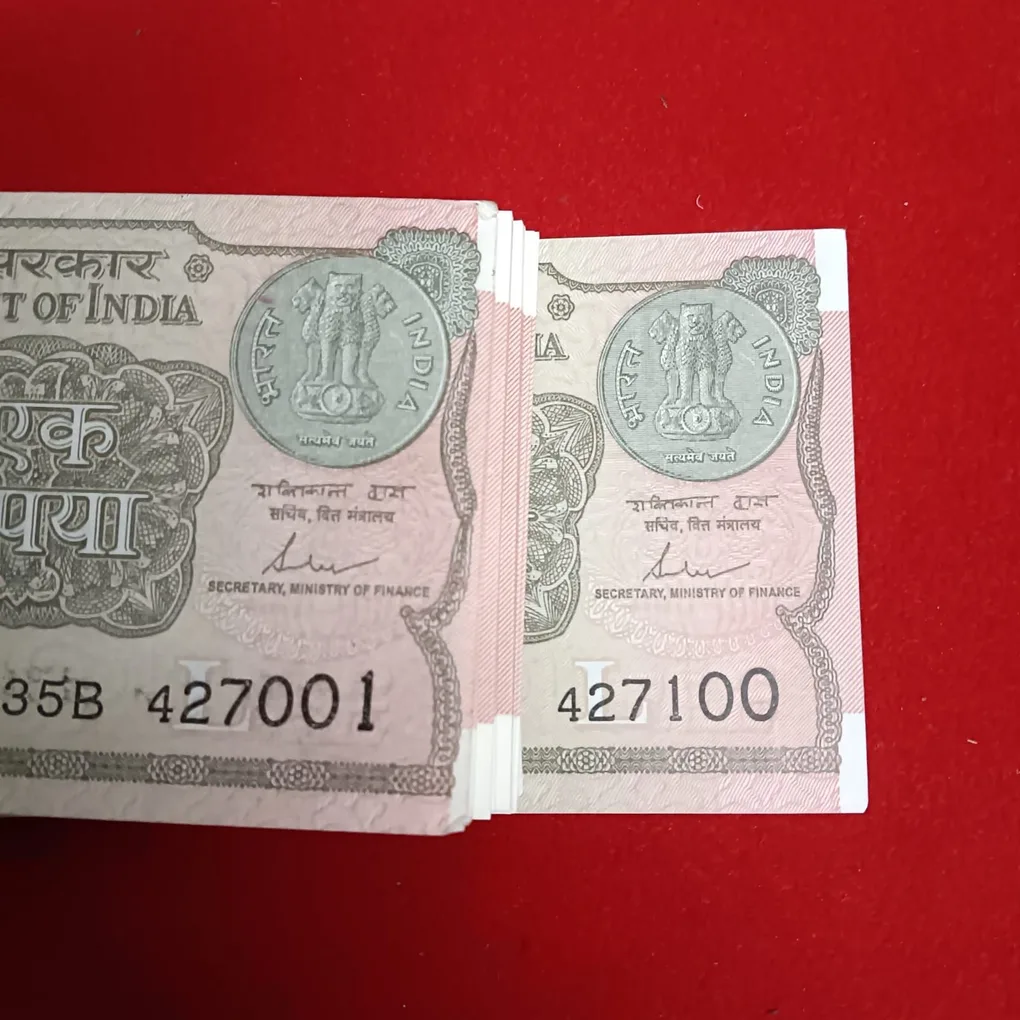 One Rs Full Bundle Finance Secretary Shaktikant Das 2017 Year Gem Unc Condition 427001