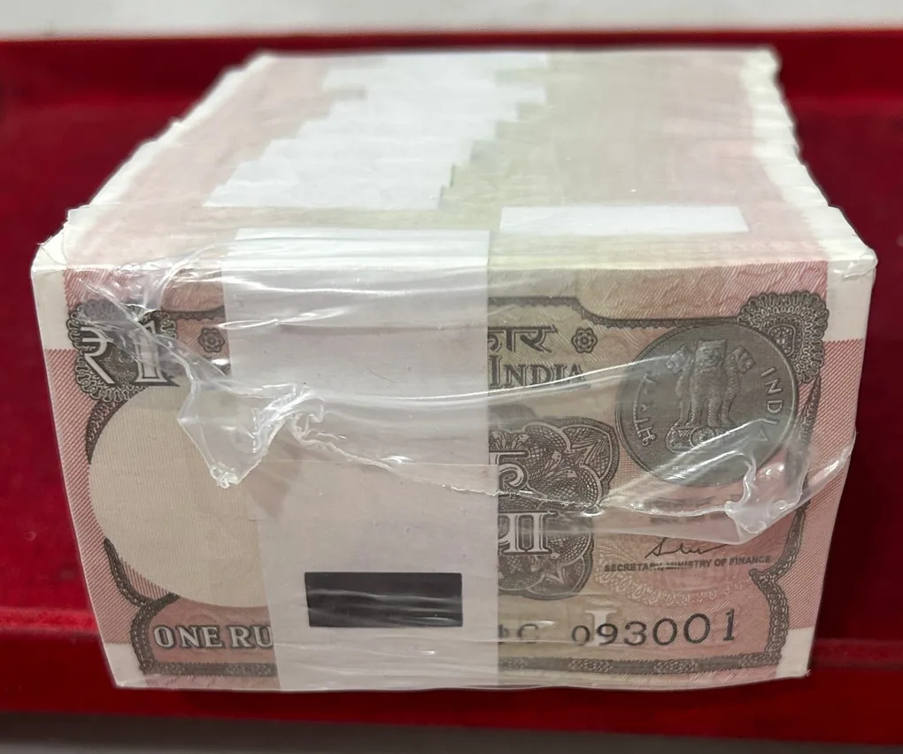 1 Rupees 2017 RBI Sealed Packed RIM Governor Shaktikant DAS (1000 Notes ) Packed RIM