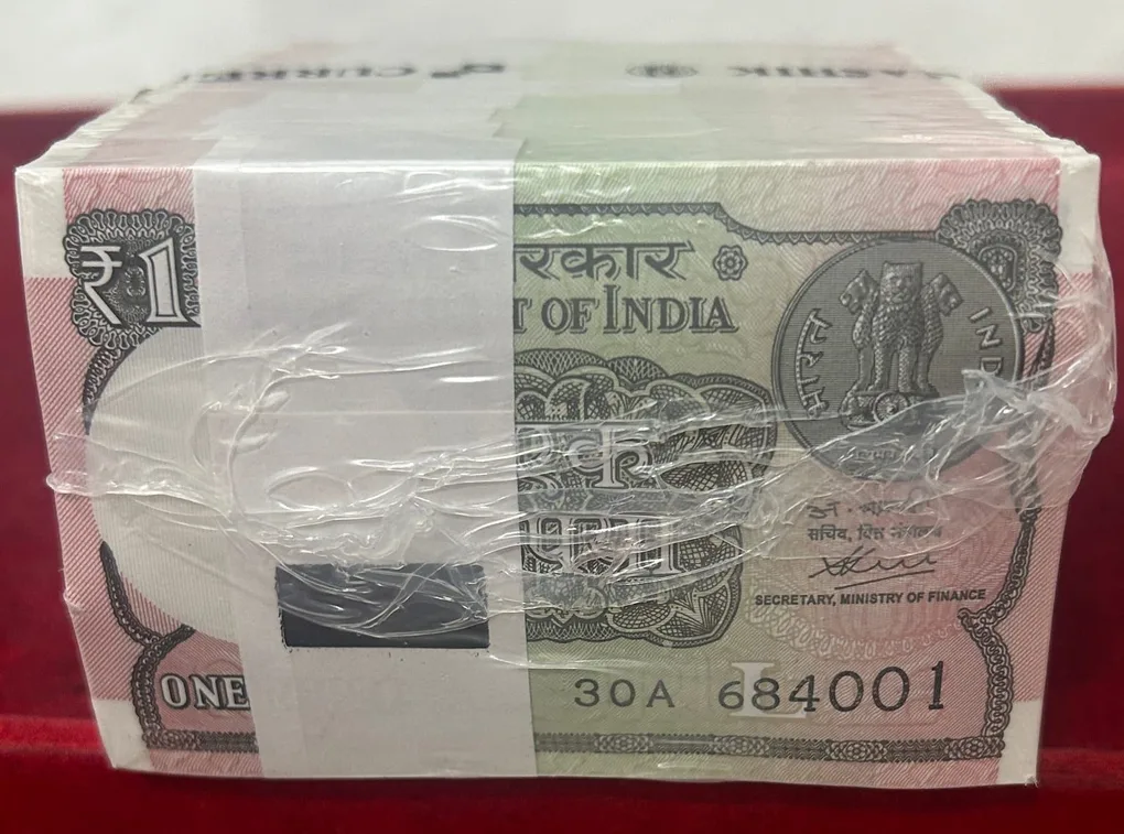 2020 one rupees sealed pack Rim 1000 note Rare date