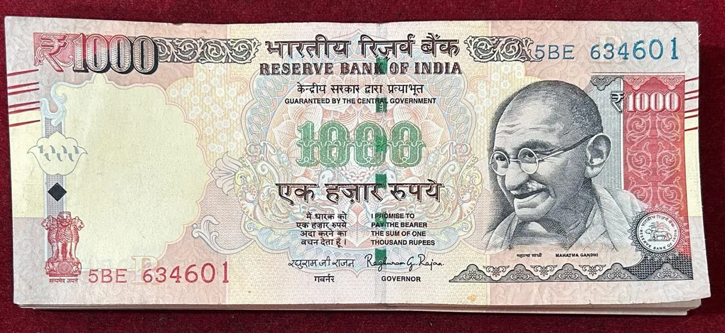 1000 Rupees serieal packet 2016 Raghuram Rajan telescope Number unc seriel 100 note packet