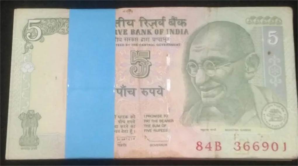 5 Rupees Governor D.Subbarao (100 Note) Serial Packet #SK-58