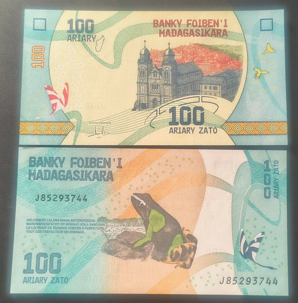 Madagascar 100 Ariary Rare GEM UNC Note