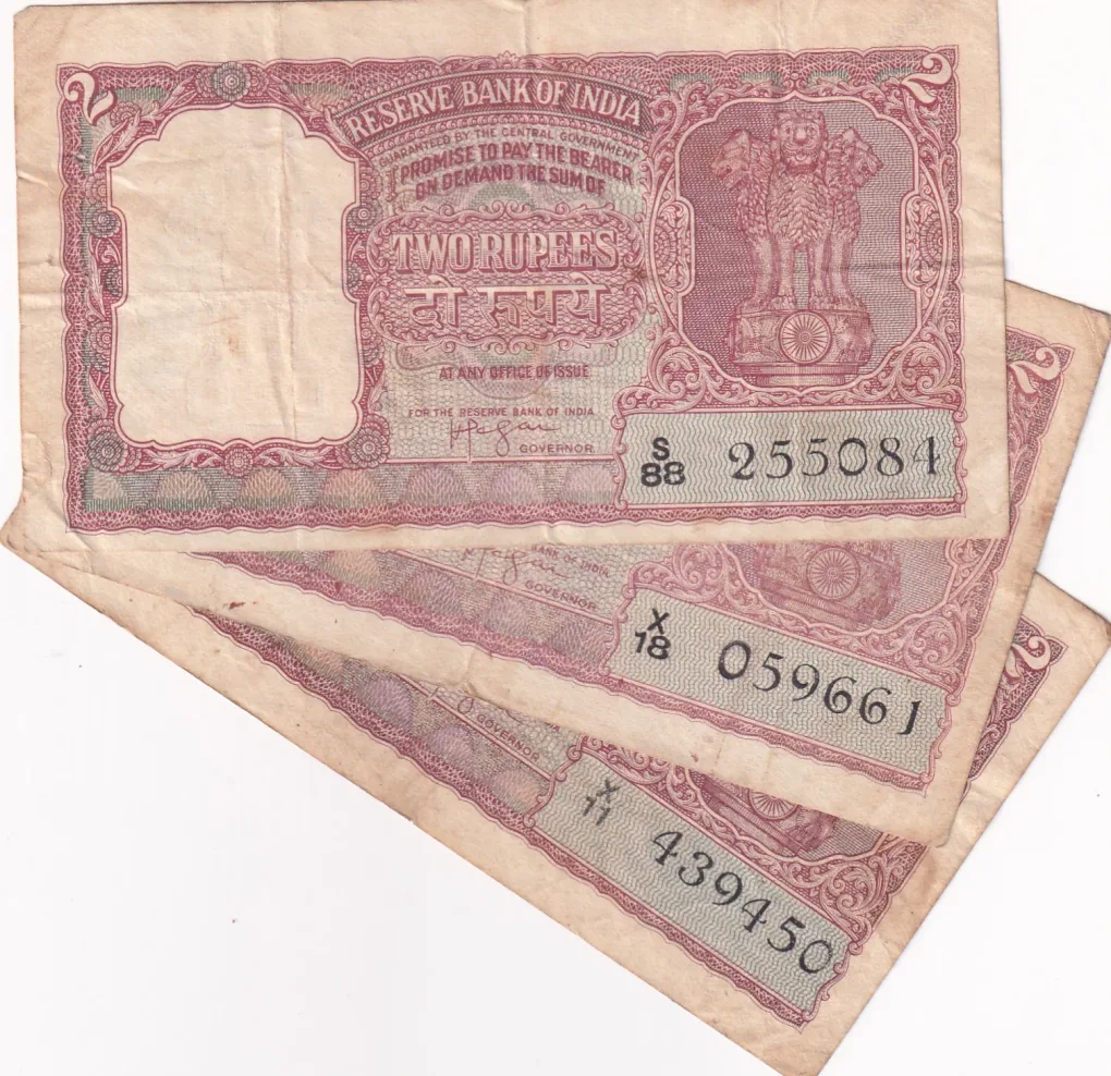 2 RUPEES HALF TIGER GOVERNOR IYENGAR RARE NOTE BUYER WILL RECEIVE RANDOMLY 1 NOTE