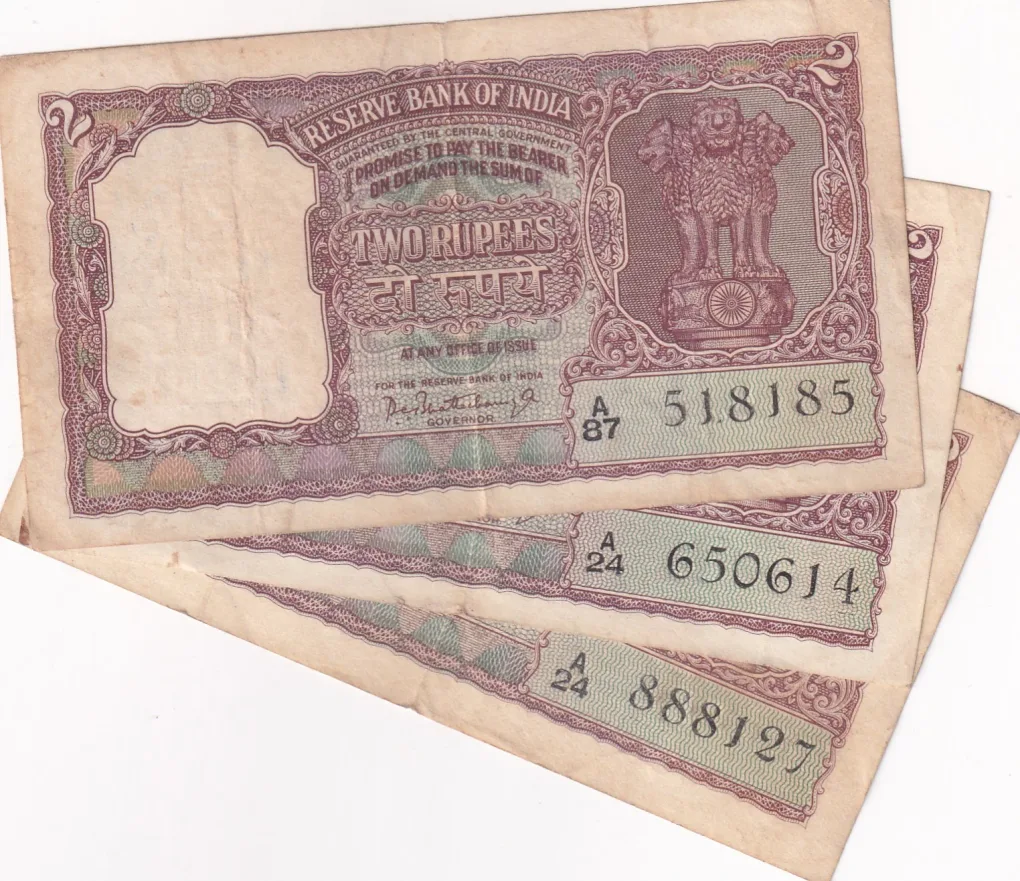 2 RUPEES HALF TIGER GOVERNOR P.C.BHATTACHARYA RARE NOTE BUYER WILL RECEIVE RANDOMLY 1 NOTE