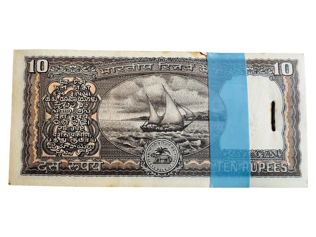 Rs 10 India Banknote Issue Black Boat Unique and Rare Signed By S Venkataraman Issue Inset Plain Small Font