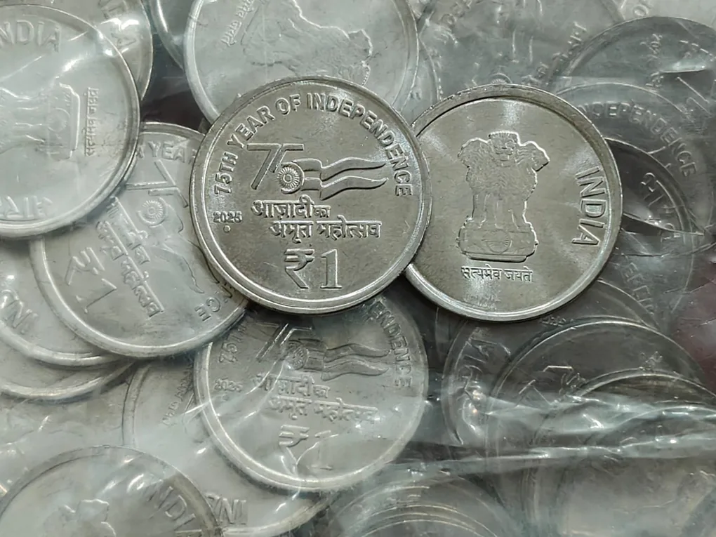 2025 Azadi ka Amrit Mahotsav One Ruppe Noida Mint (50 pcs) Mint pack