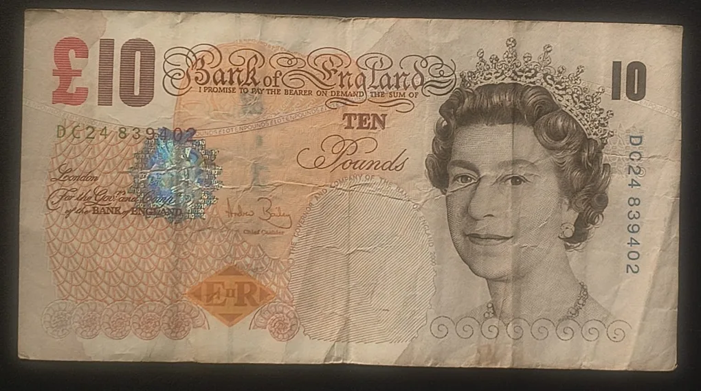 England 10 Pounds - (Elizabeth II Charles Darwin ) Rare Note #B2