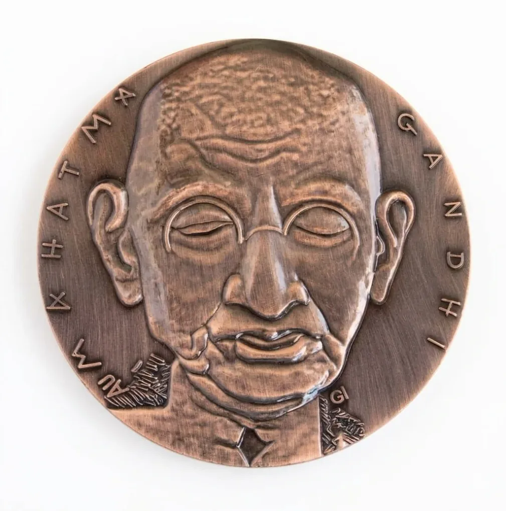 Mahatma Gandhi India's independence Medal Spain RARE BEAUTIFUL BIG SIZE MEDELLION