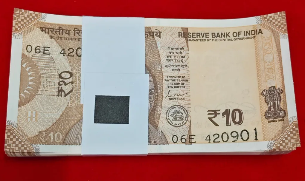 10 Rupee Packet Starting 420 (CHOR Number) Serial No. 420901