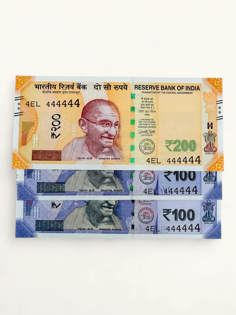 Rs 100 to 200 Ultra Unique Pair Set of Banknotes Same Number 4EL 444444 Gem UNC Unique and Rare