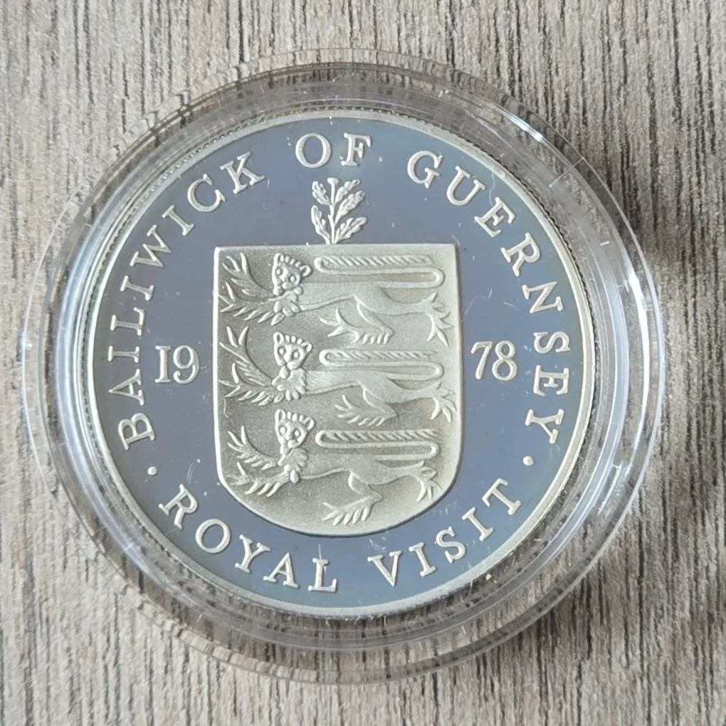 Guernsey 25 Pence 1978 - Elizabeth II Royal Visit; Silver Proof Rare Commemorative coin with box